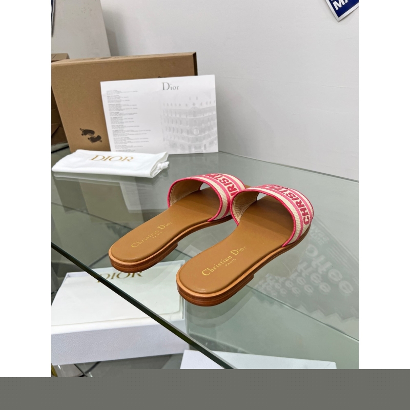 ch**an D*or slippers